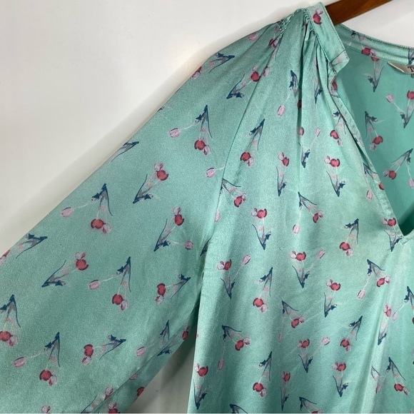 Tucker Floral Silk Blouse Size Small - Picture 3 of 7